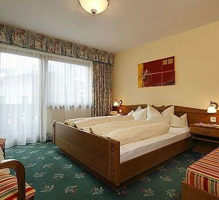 Oda ve Kahvaltı Sportpension Carinthia Sölden