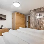 Sportpension Carinthia Bed & Breakfast 3*