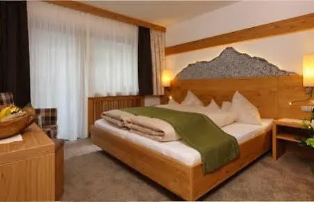 Sportpension Carinthia Bed and Breakfast 3*